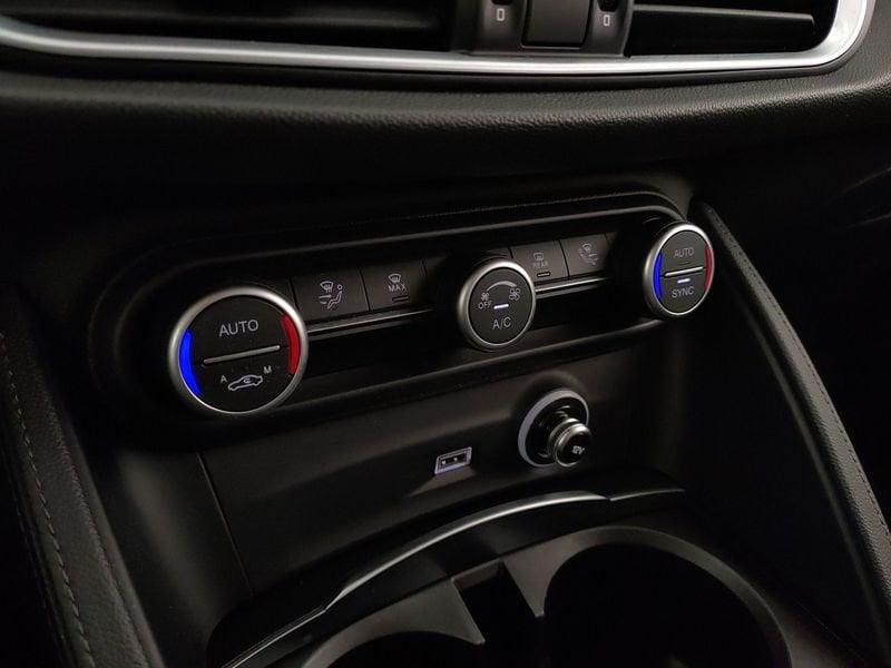 Alfa Romeo Stelvio 2.2 t Business Q4 190cv auto