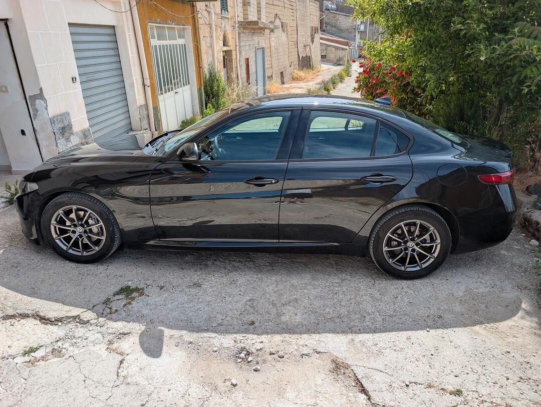 Alfa Romeo Giulia 2.2 Turbodiesel 180 CV Super MT6