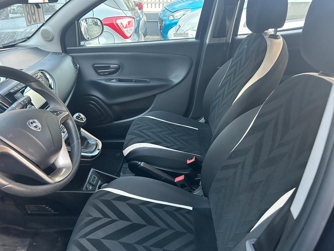 Lancia Ypsilon 1.3 MJT 16V 95 CV 5 porte S&S Gold