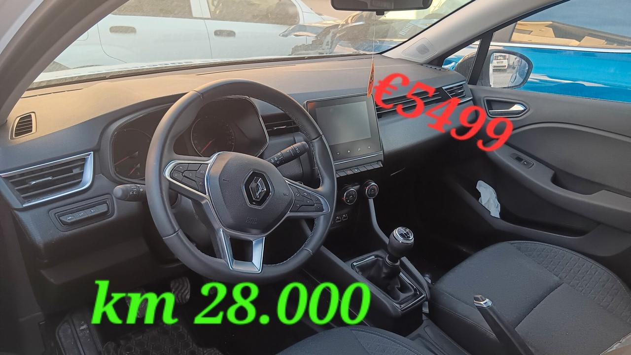 Renault Clio incidentata sinistrata mondialcars 11.023