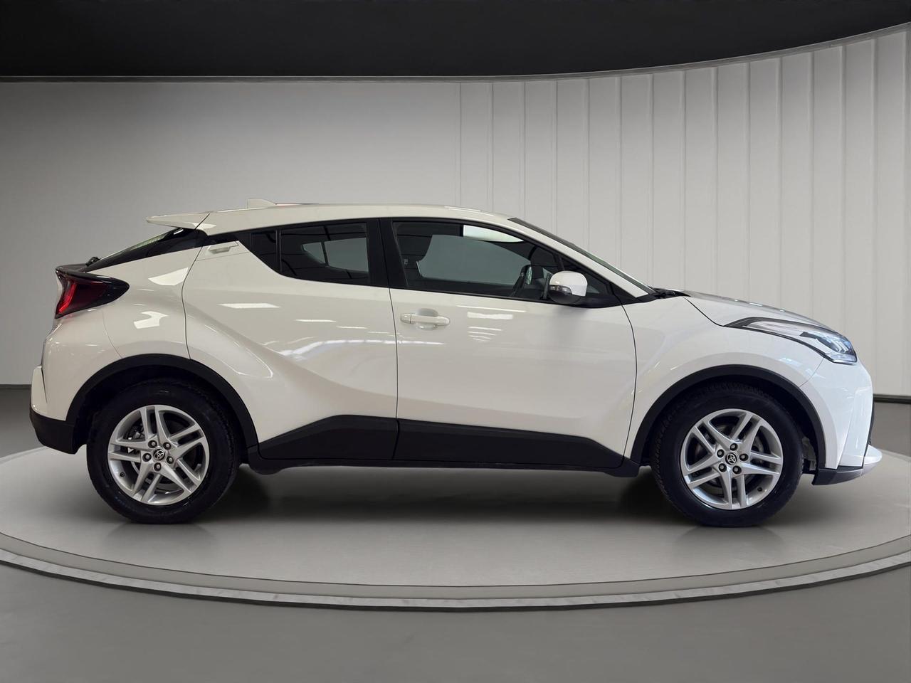 Toyota C-HR 1.8h Active e-cvt