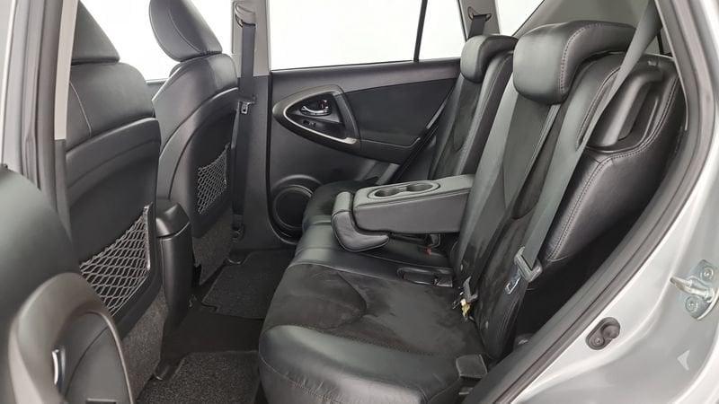 Toyota RAV4 RAV4 2.2 D-CAT A/T 4WD Lounge