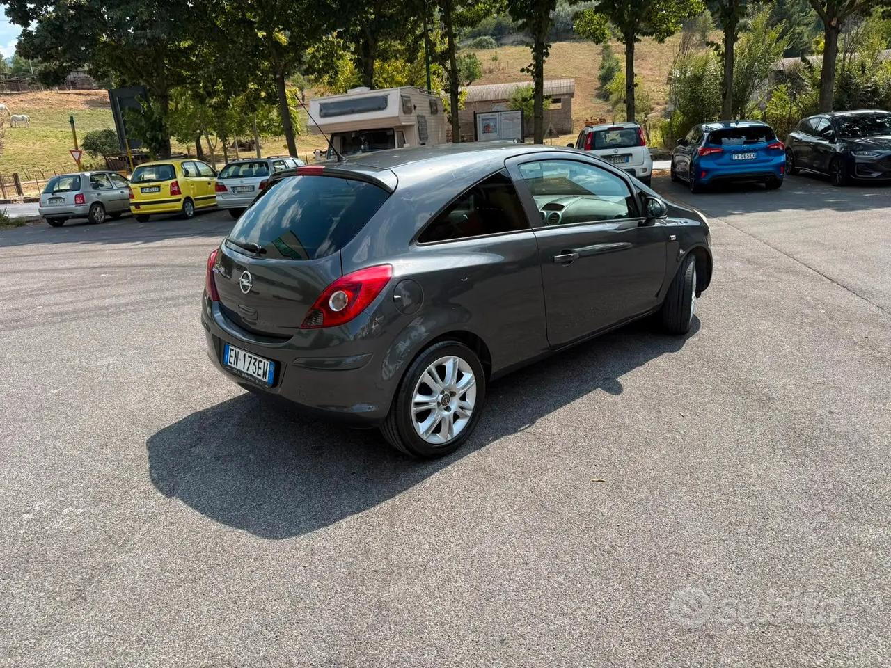 OPEL CORSA AUTOMATICA GPL