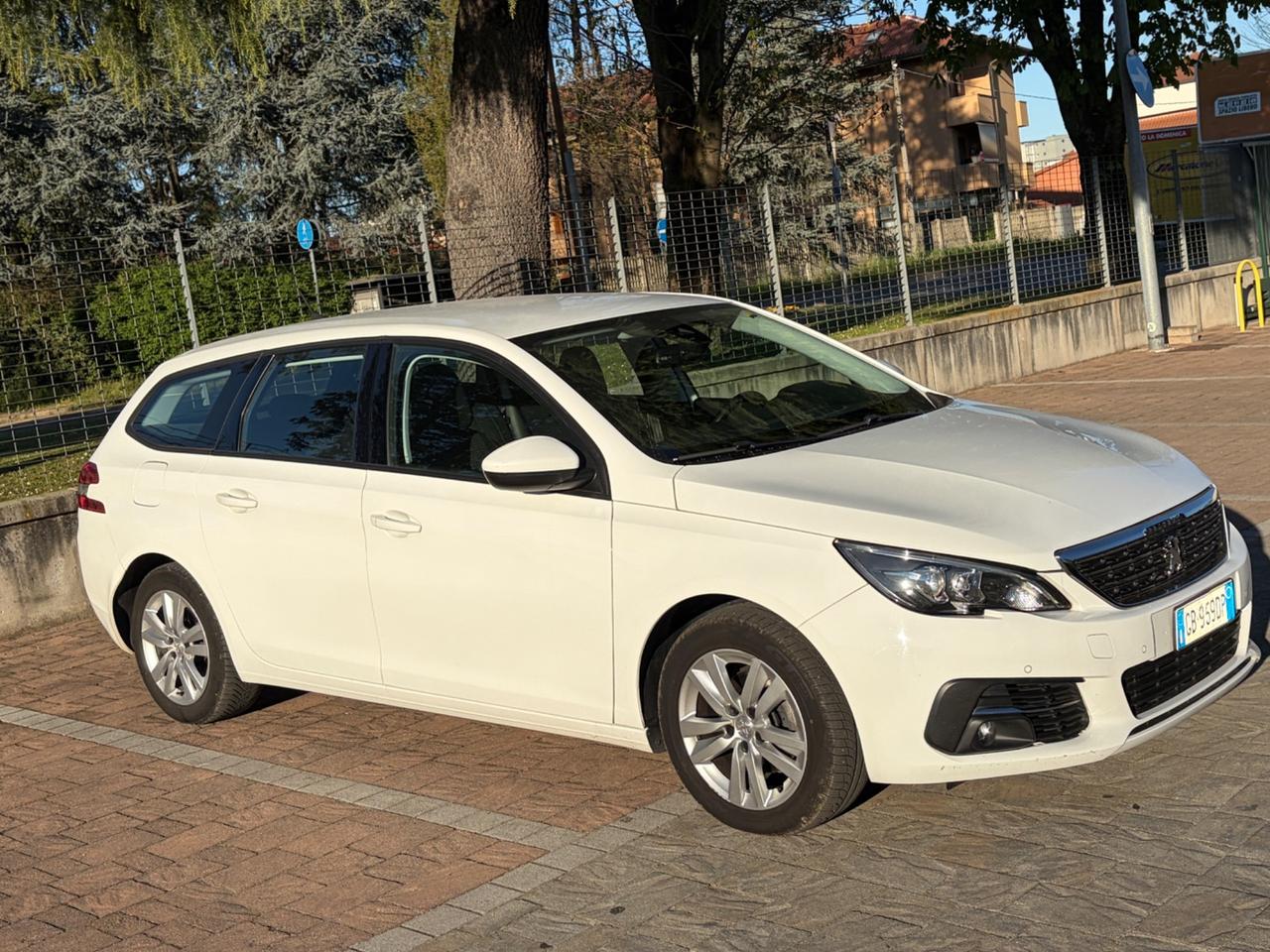 Peugeot 308 BlueHDi 130 S&S SW GT Line