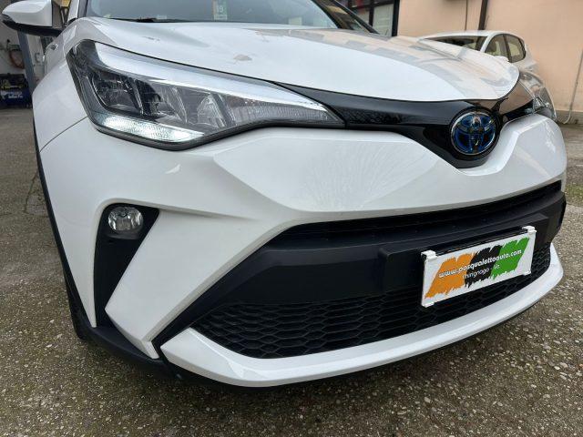 TOYOTA C-HR 1.8 Hybrid E-CVT Business