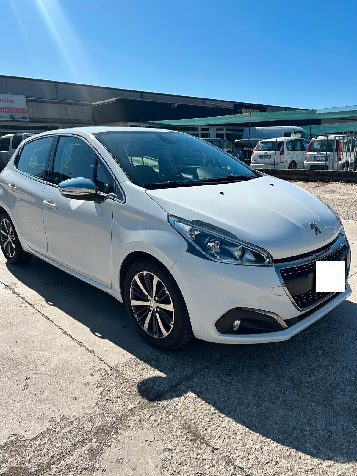 Peugeot 208 PureTech 82 5 porte Allure OK NEO PATENTATI