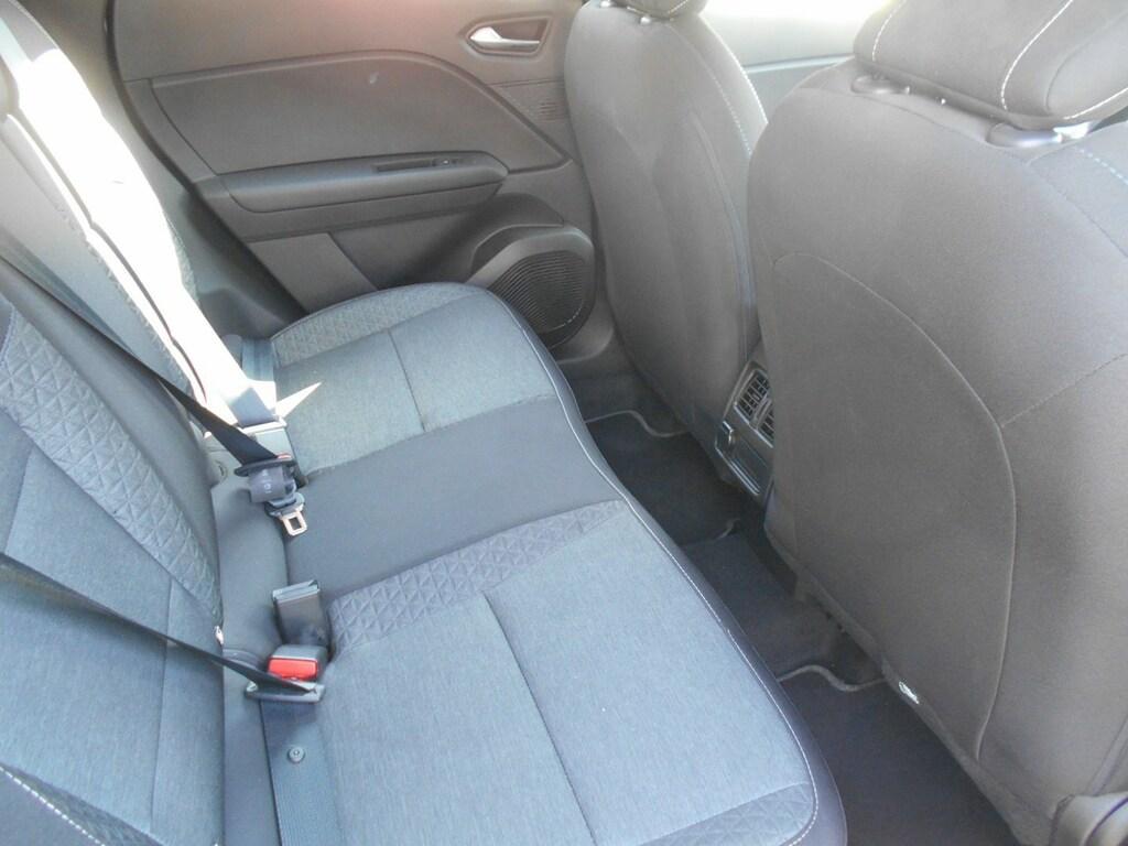 Renault Captur 1.6 E-TECH Hybrid Techno Fast Track Auto