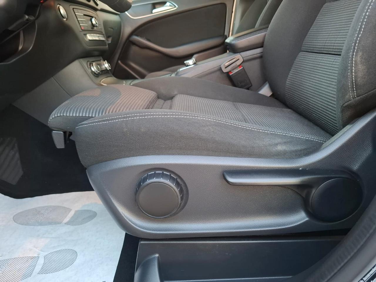 MERCEDES-BENZ B180 AUTOMATIC PREMIUM
