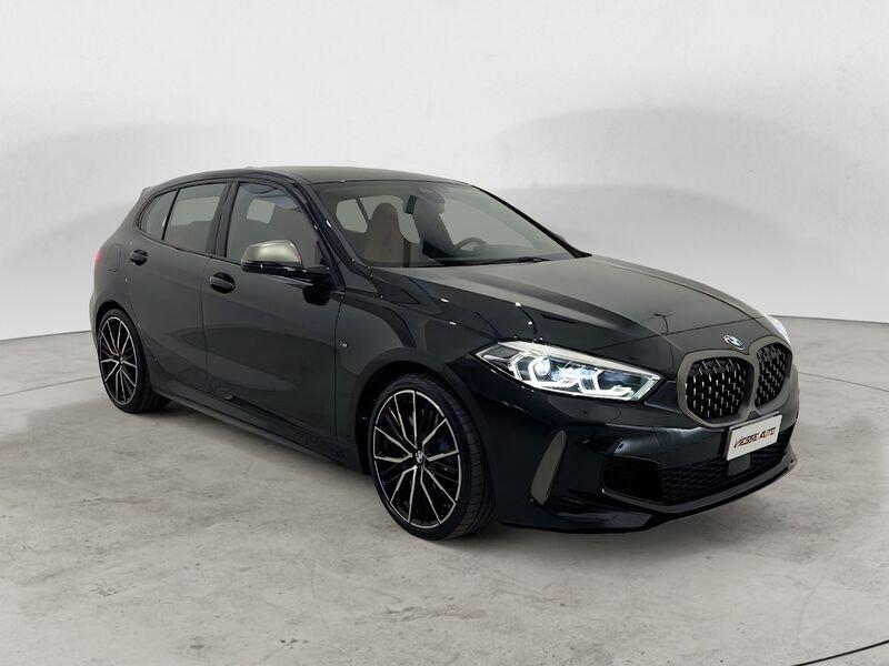 BMW Serie 1 M 135i xDrive Colorvision Edition