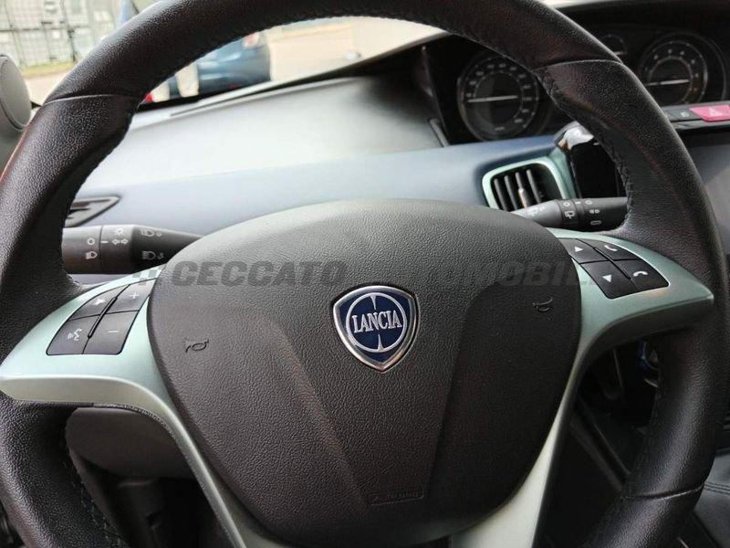 Lancia Ypsilon Ypsilon 1.0 firefly hybrid Platino s&s 70cv