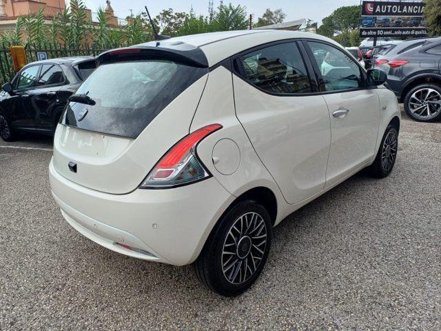 LANCIA Ypsilon 1000 HYBRID PLATINO 70CV CAM CARPLAY CERCHI ITALIA