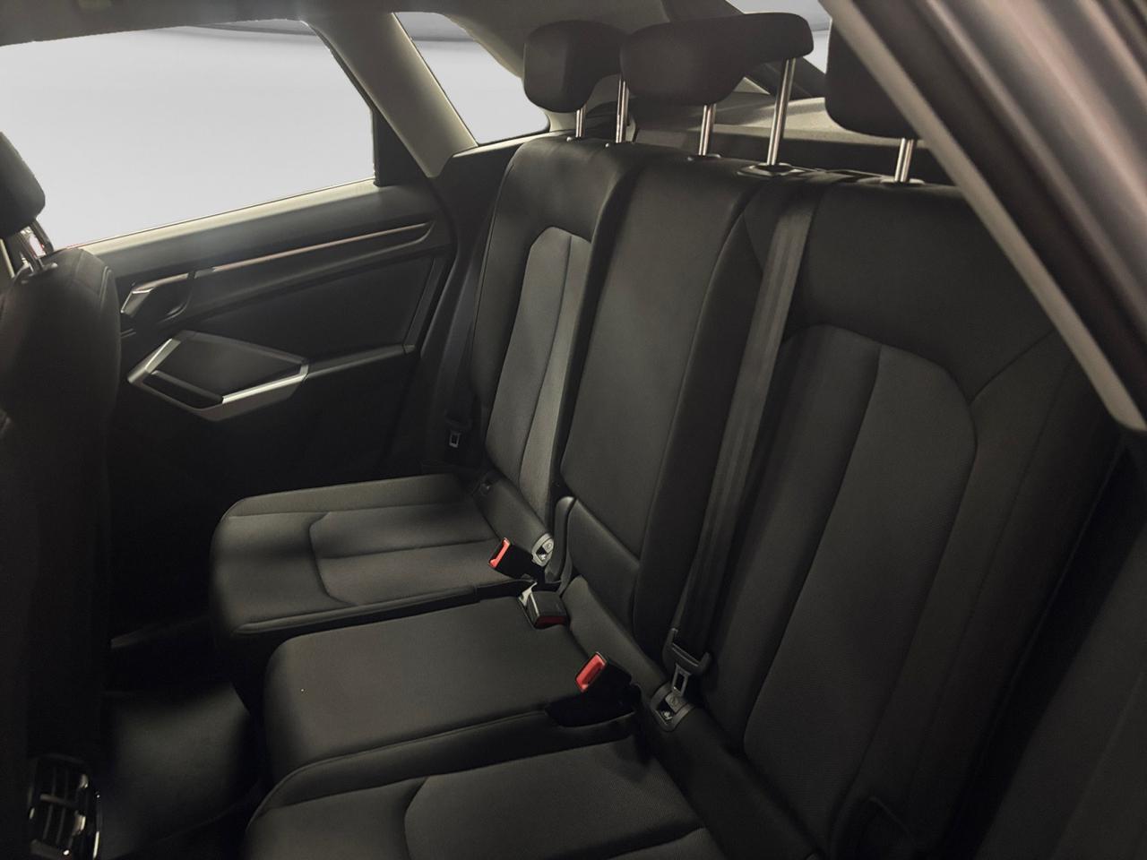 AUDI Q3 II 2018 - Q3 35 1.5 tfsi mhev Business s-tronic