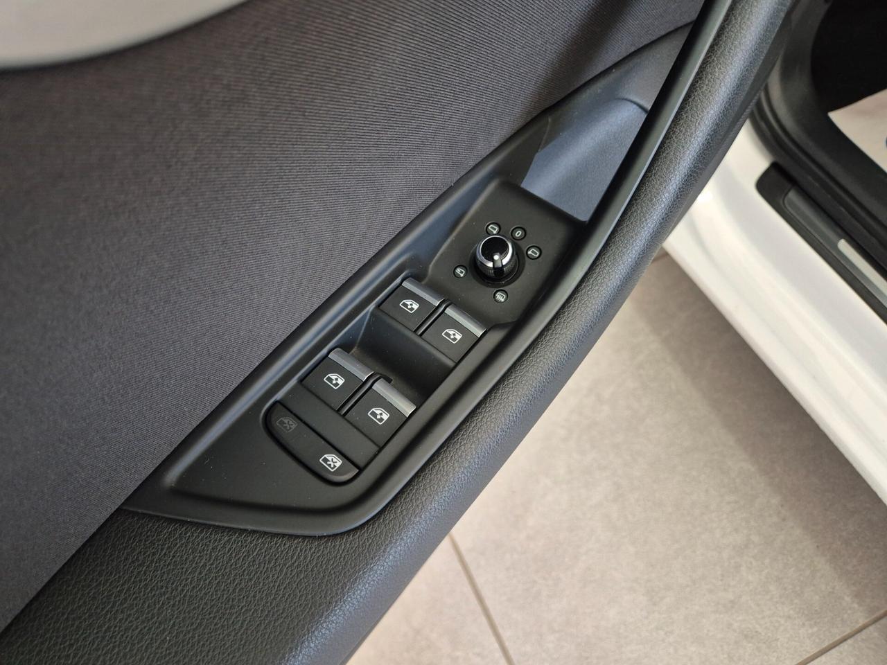 Audi A4 Avant 30 2.0 tdi 136cv S tronic