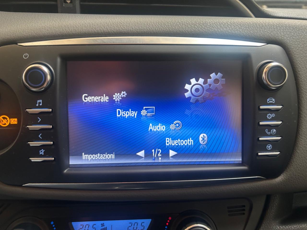 Toyota Yaris 1.5 Hybrid 5 porte Active