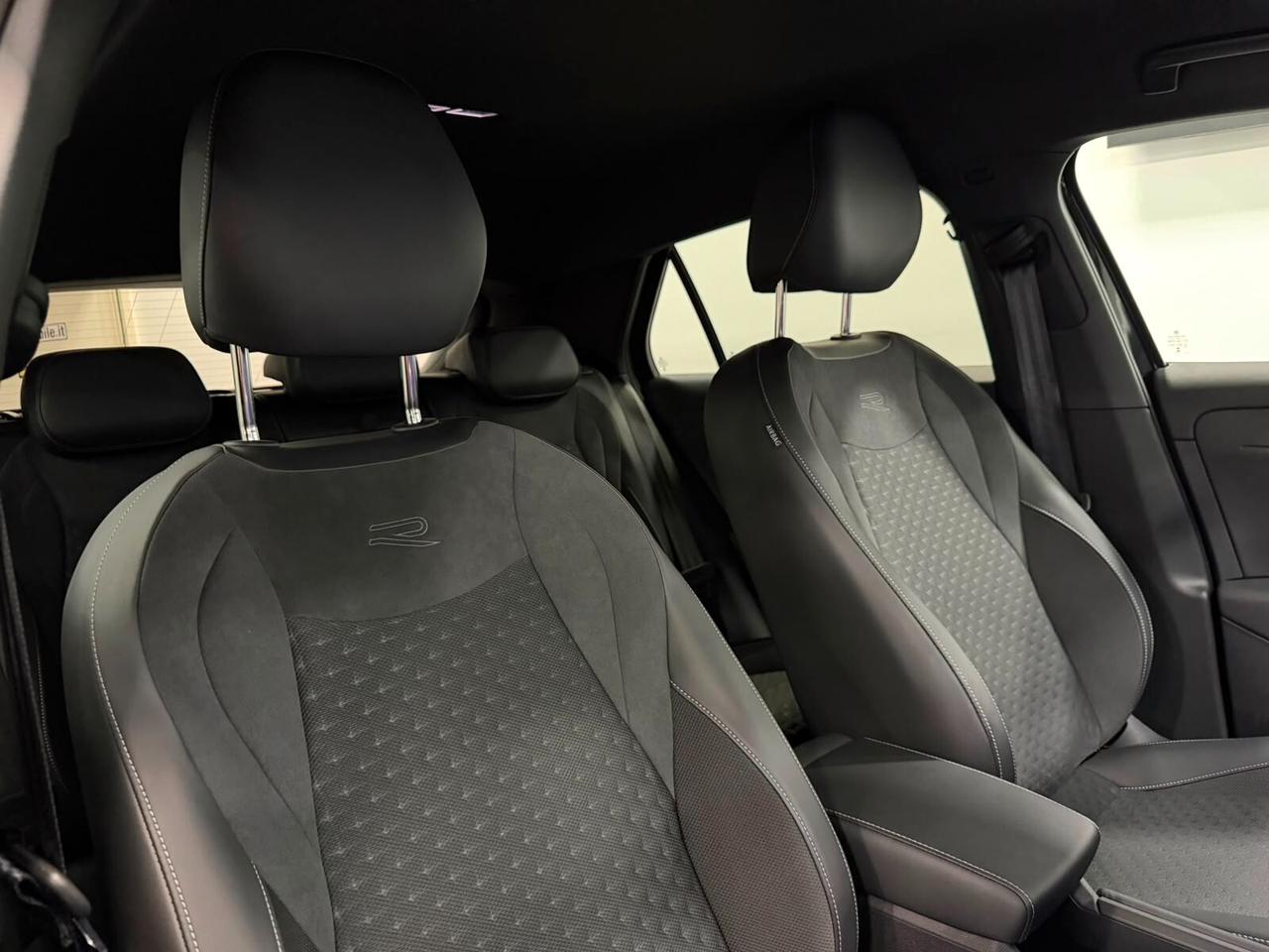 Volkswagen T-Roc 1.5 eTSI ACT 150 CV DSG R-Line