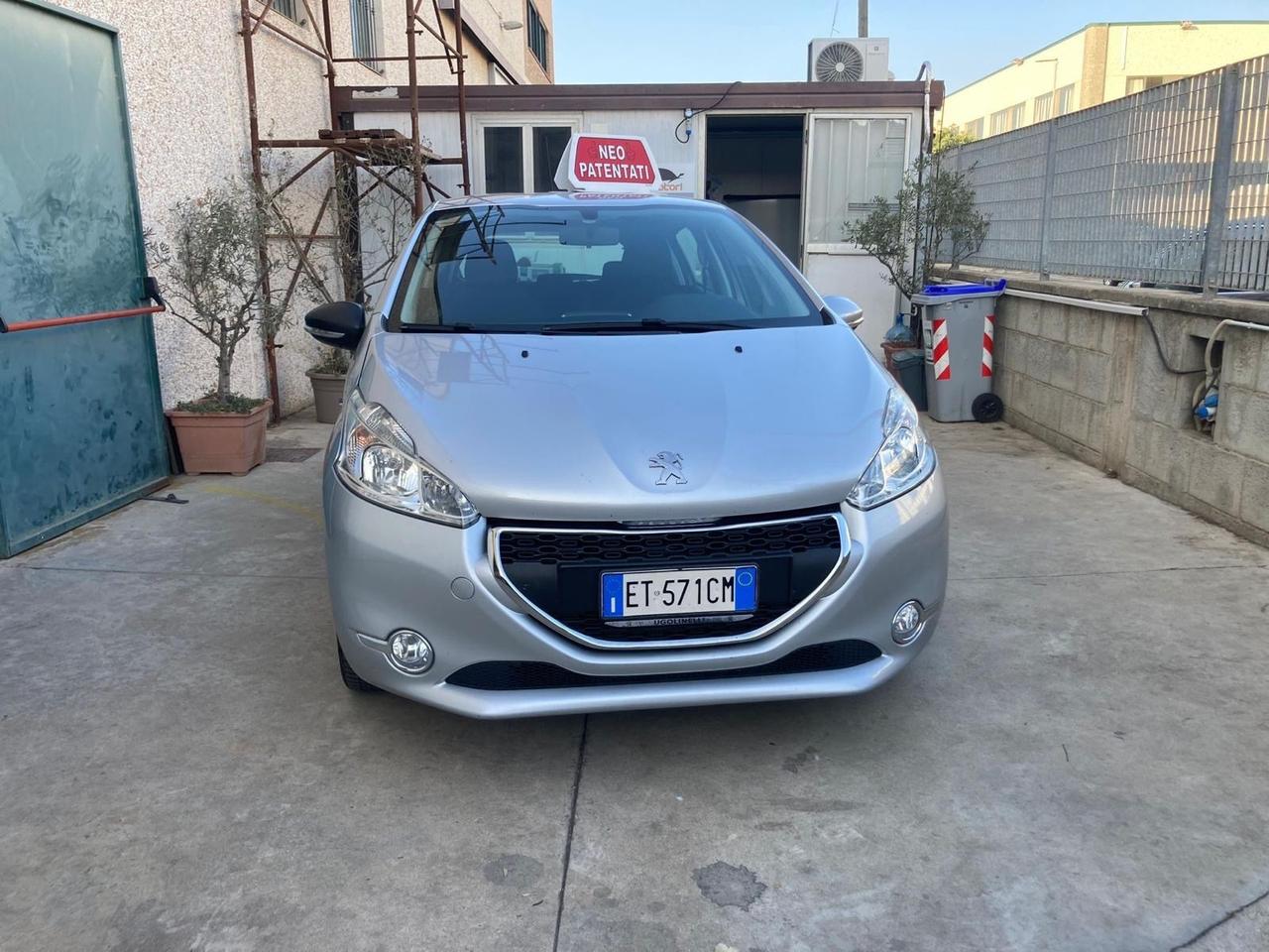 Peugeot 208 1.4 HDi 68 CV 5 porte Active