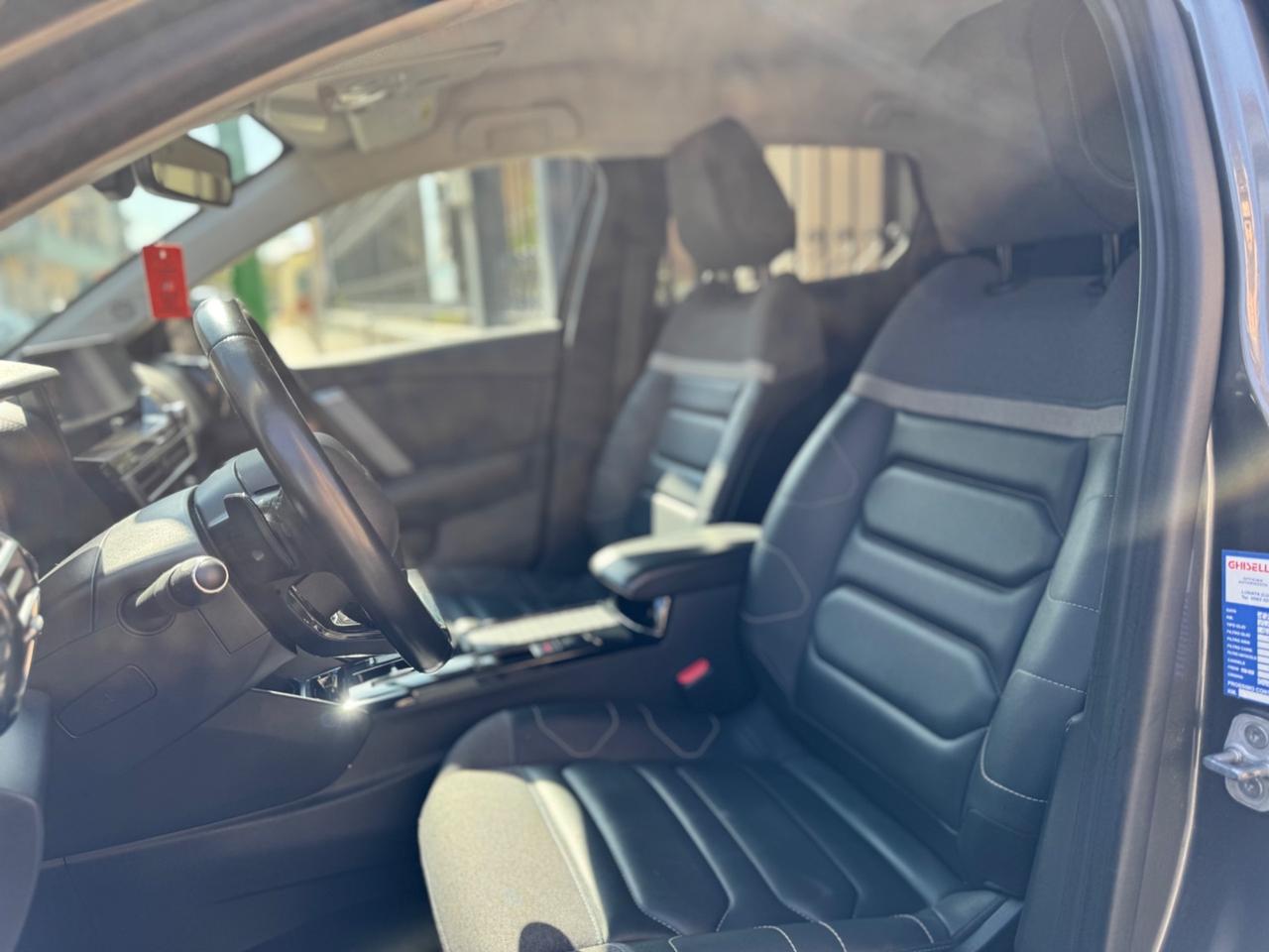 Citroen C4 PureTech 130 S&S EAT8 Shine