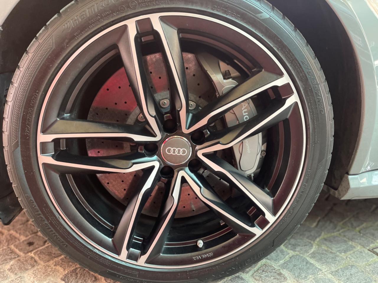 Audi RS 6 Avant 4.0 TFSI quattro CARBOCERAMICA