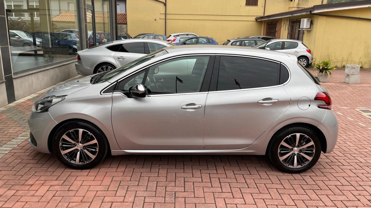 Peugeot 208 BlueHDi 75 5 porte Allure