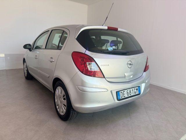 OPEL Corsa 1.2 5 porte Cosmo