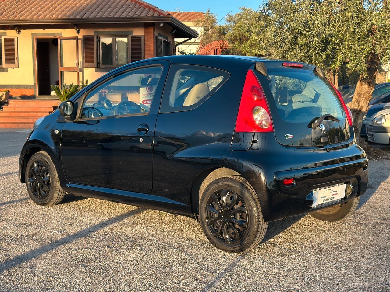 Peugeot 107 1.0 Benzina Automatica