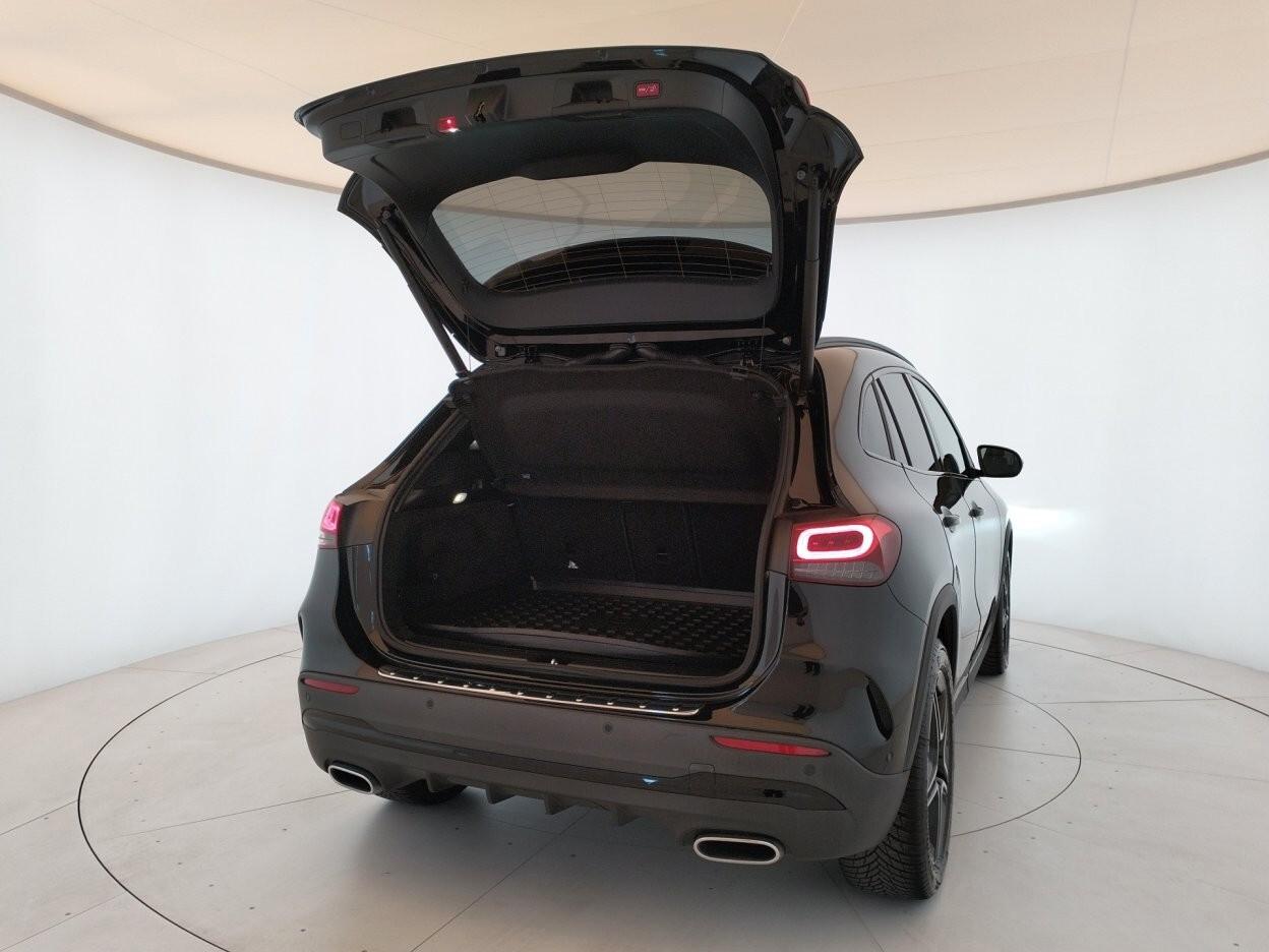 Mercedes-Benz GLA 180d Premium auto - PACCHETTO AMG - PACCHETTO NIGHT