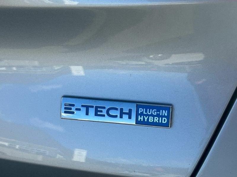 Renault Captur 1.6 PHEV E-TECH Plug In 160cv INTENS