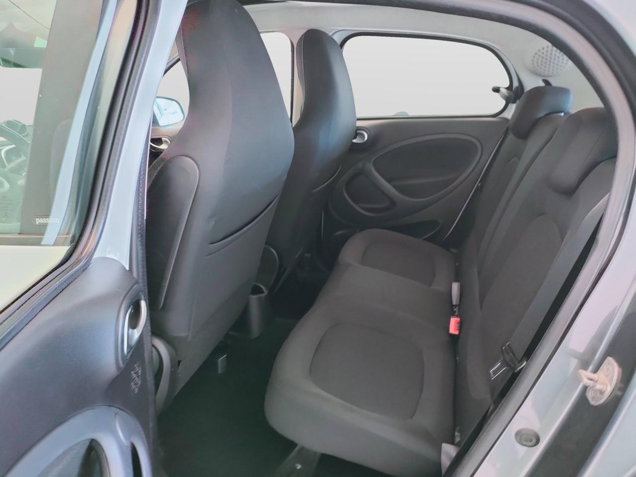 SMART Forfour II 2015 - Forfour 1.0 Passion 71cv twinamic my18