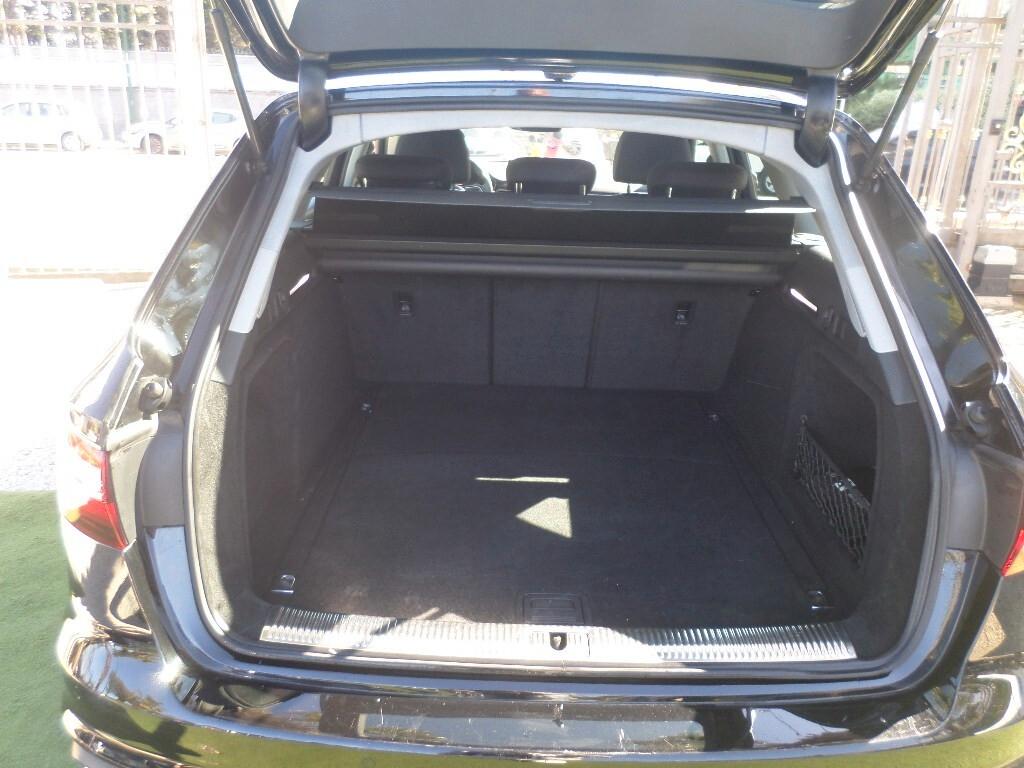 Audi A4 Avant 40 TDI quattro S tronic Business Advanced