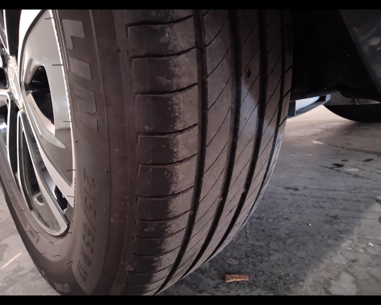 Mercedes-Benz GLA-H247 2023 - GLA 180 d Advanced auto