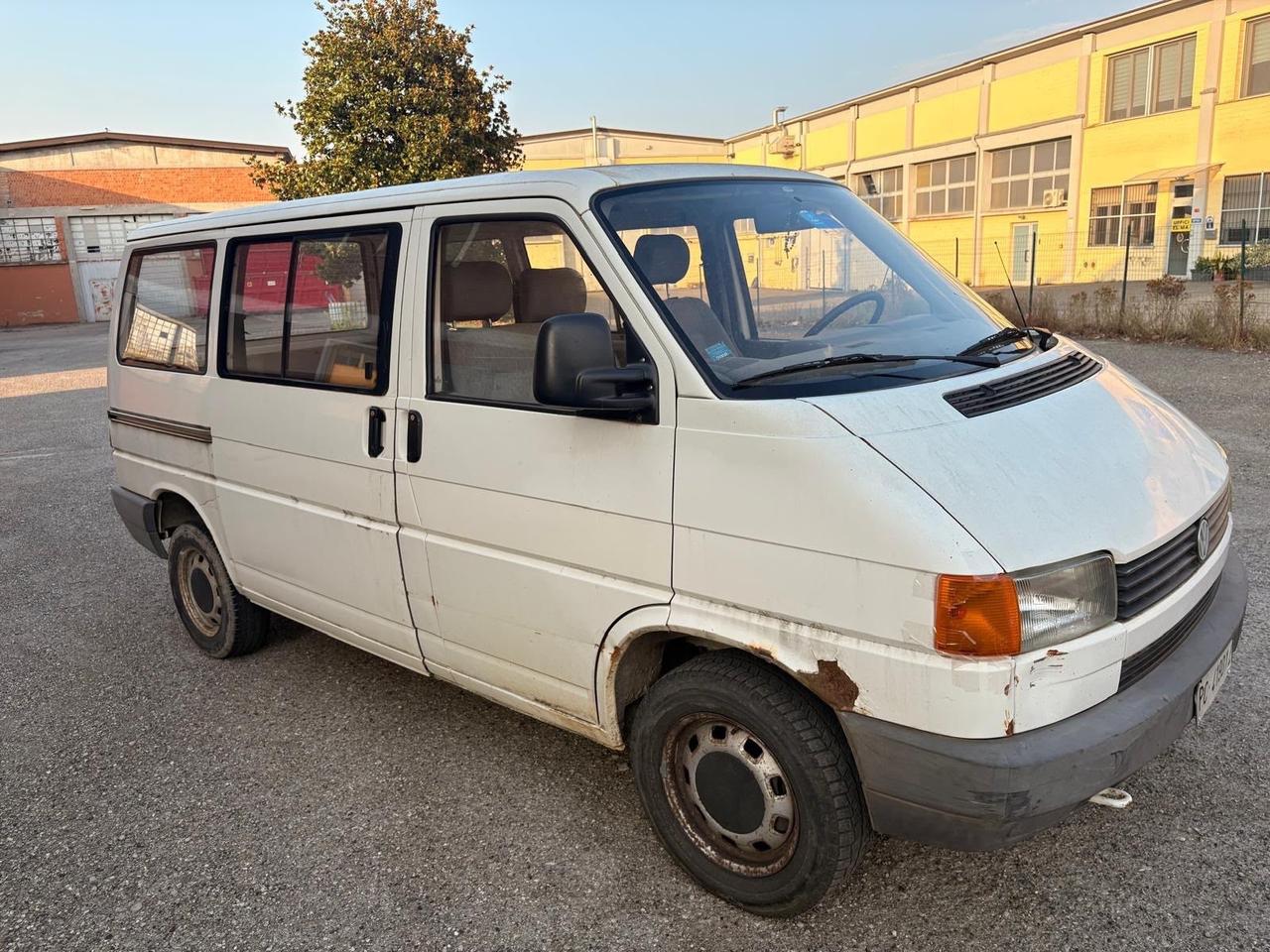 Volkswagen T4 Kombi 2.4 DIESEL aspirato 74cv