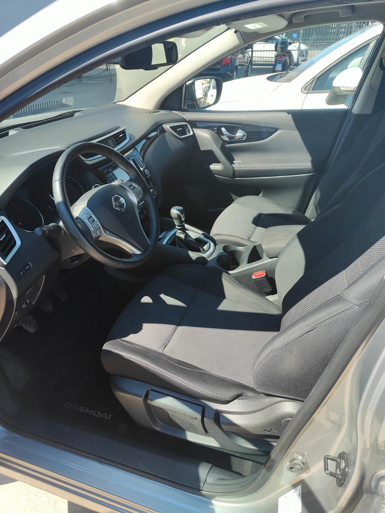 NISSAN QASHQAI 1.5 DiESEL -UNICO PRoPRIETARIO