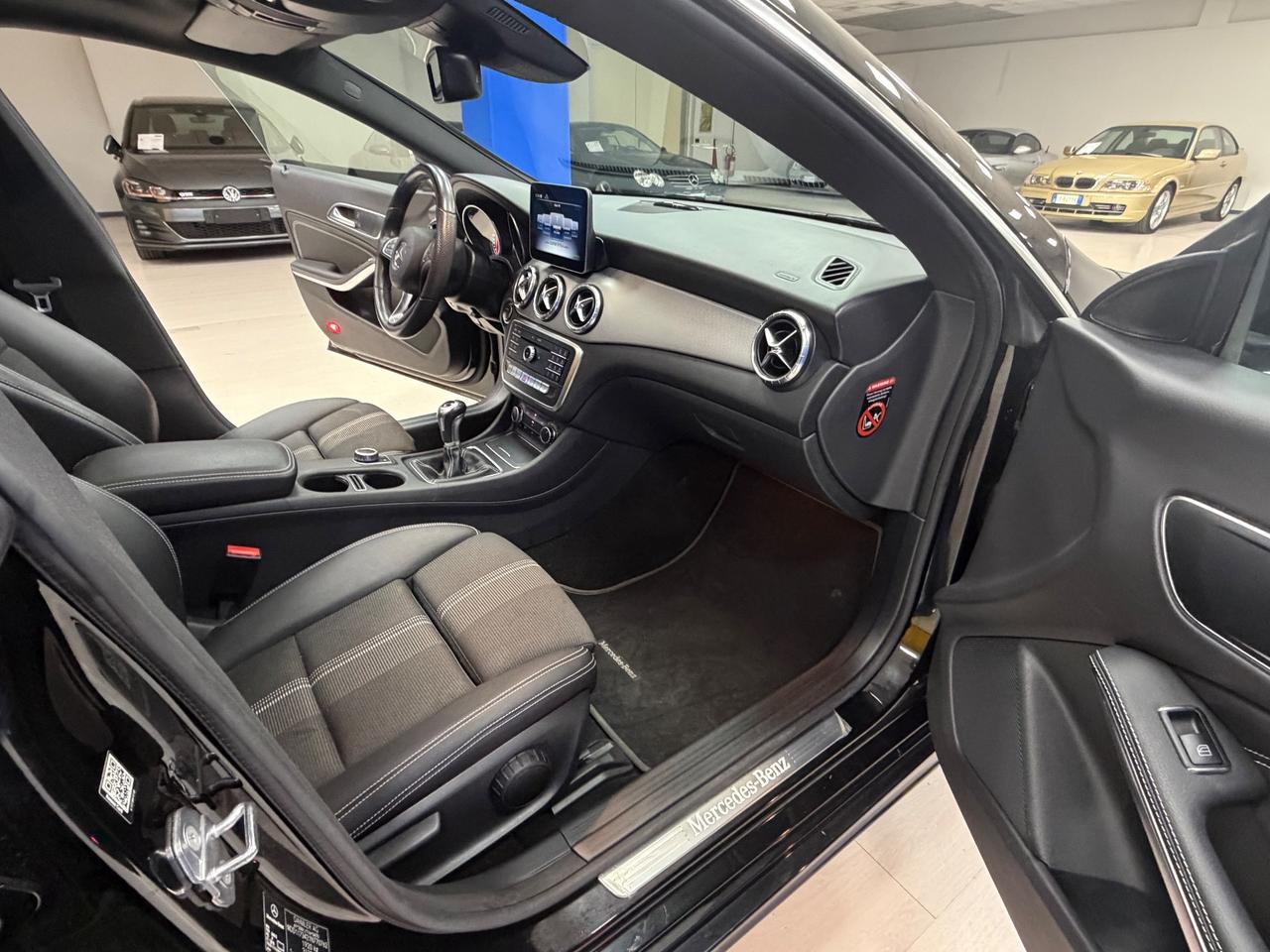 Mercedes-benz CLA 180 122 CV*TETTO APRIBILE*FARI LED*STORICO SERVICE MB
