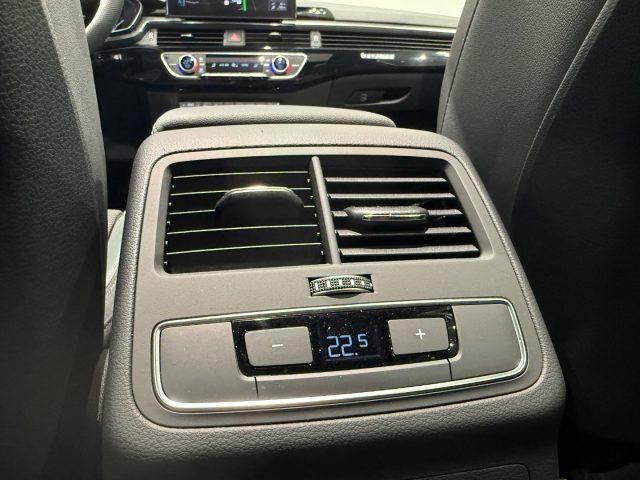 AUDI A4 Avant 40 quattro Stronic S line Sline TETTO/MATRIX