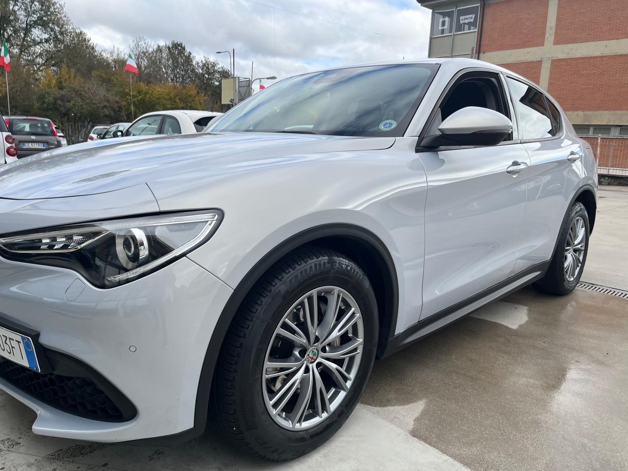 Alfa Romeo Stelvio 2.2 Turbodiesel 160 CV AT8 RWD Business