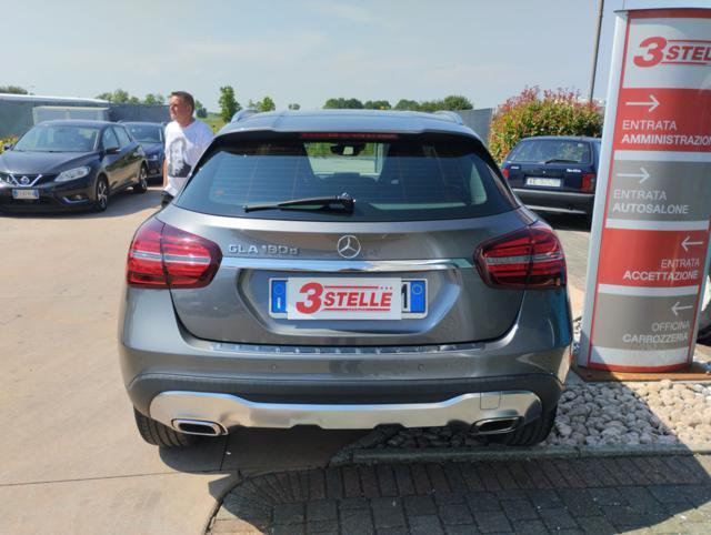 MERCEDES-BENZ GLA 180 d Automatic 4Matic Business