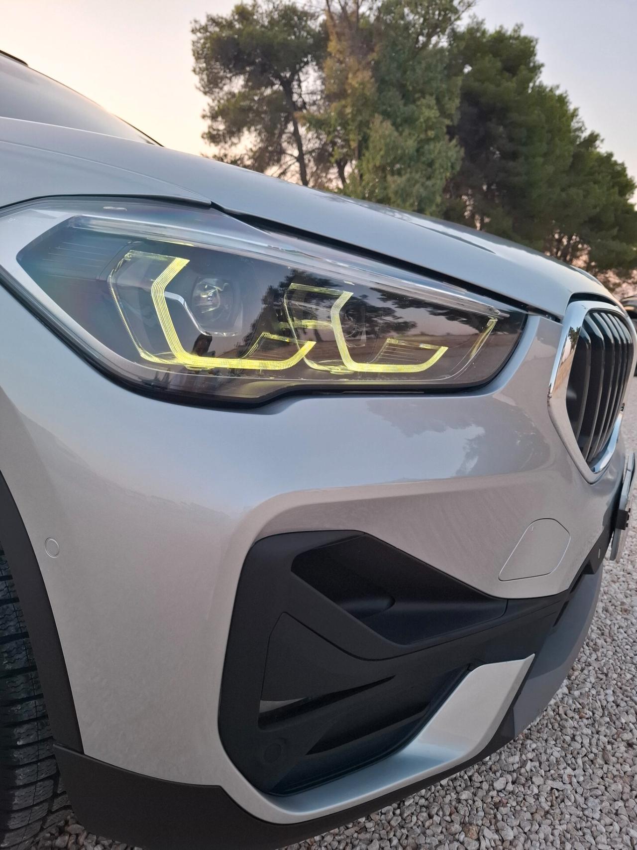 Bmw X1-20d- xLine TETTO*PELLE*LED