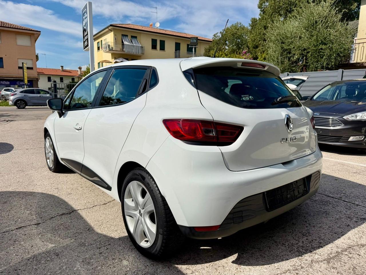 Renault Clio 1.2 75CV Neopatentati