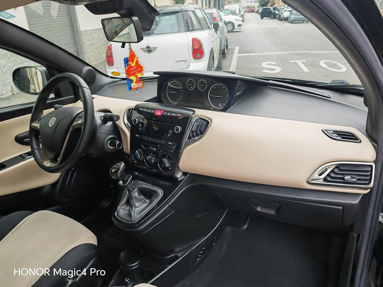 LANCIA YPSILON 0.9 NATURALPOWER CV85 KW62 ECOCHIC GOLD