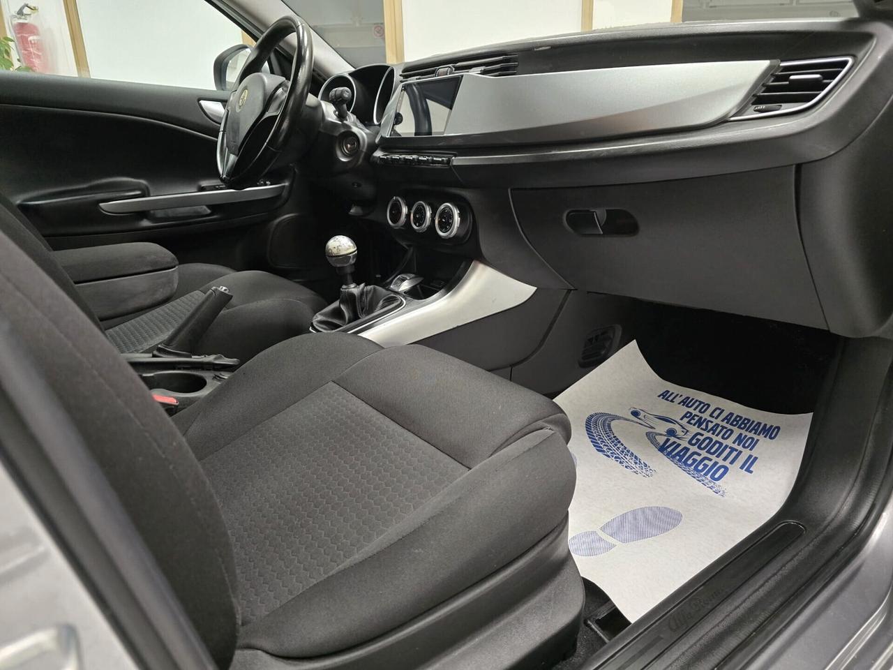 Alfa R. Giulietta 1.4 Turbo 120 CV GPL Distinctive 2012