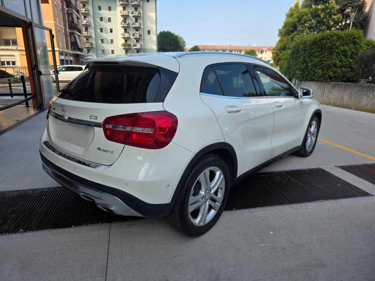Mercedes-benz GLA 220 d Automatic 4Matic Enduro Activity