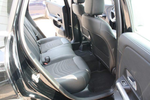 MERCEDES-BENZ GLA 180 Automatic Progressive Advanced
