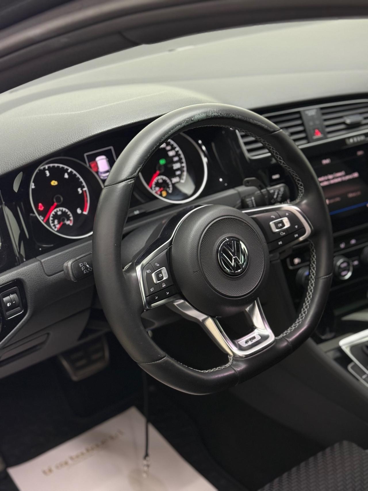 Volkswagen Golf 1.6 TDI 110 CV DSG R Line Italiana