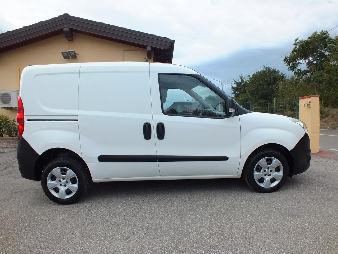 OPEL COMBO 1.3 CDTI 2-POSTI AUTOCARRO