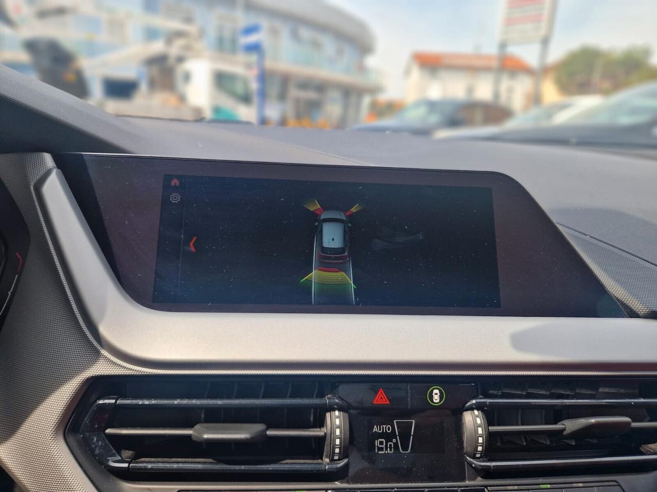 Bmw 116d 5p. Advantage NEOPATENTATI OK
