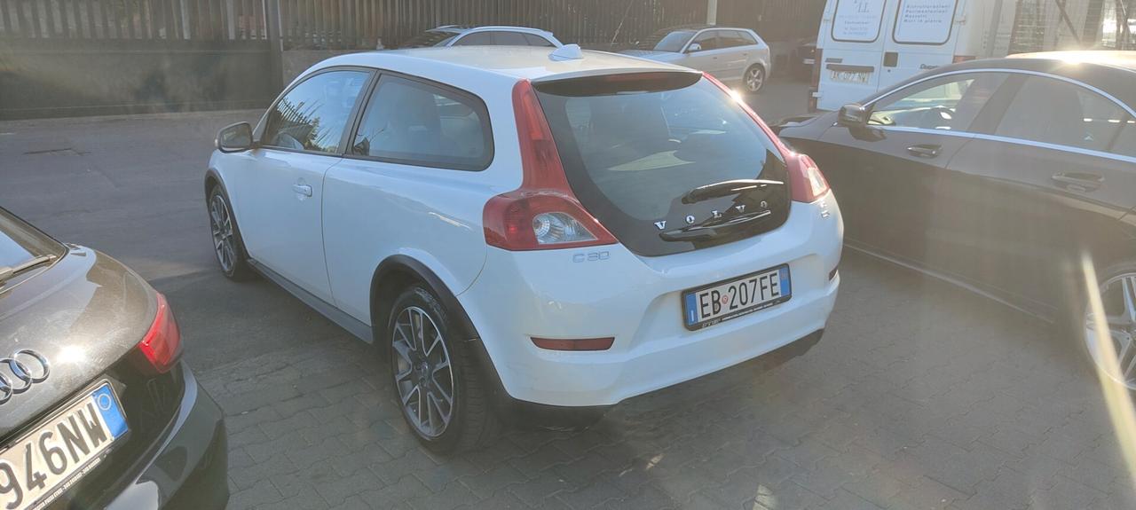 Volvo C30 D2 R-Design 1.6 diesel