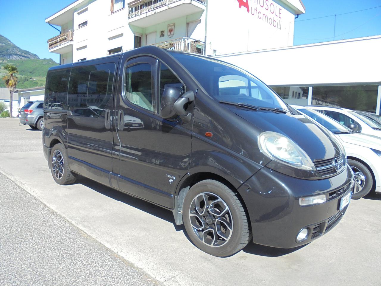 Opel Vivaro 27 2.5 CDTI/135CV PC-TN Tour