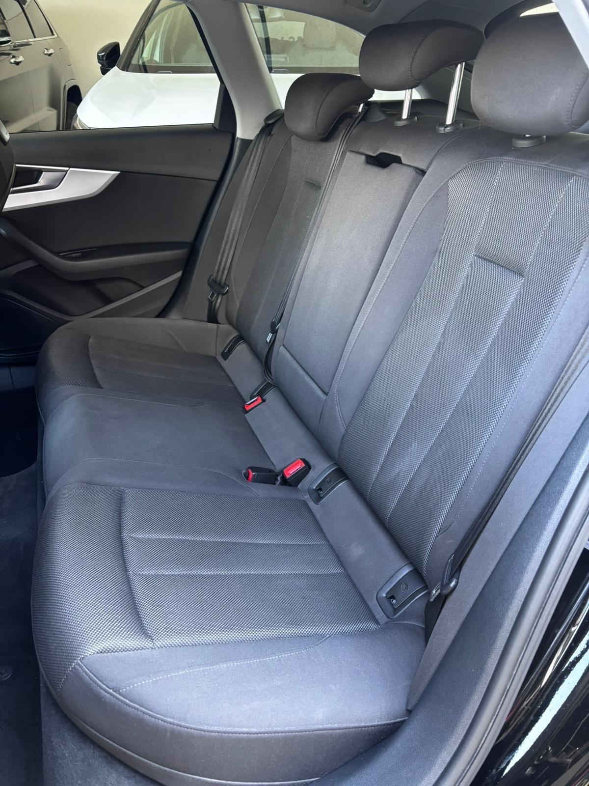 Audi A4 Avant 2.0 TDI 122 CV S tronic line edition