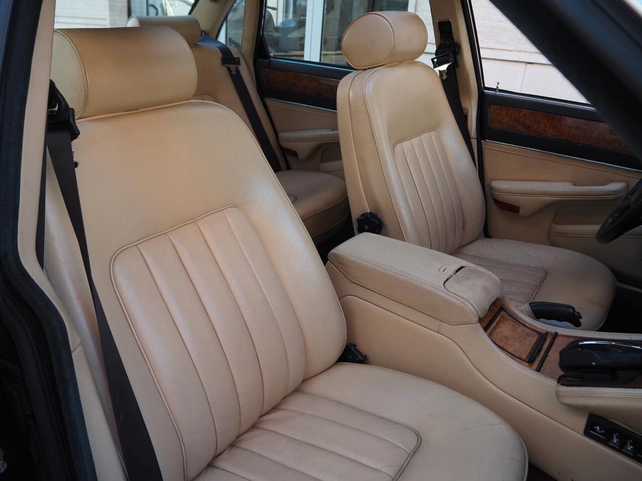 Jaguar XJ40 3.6