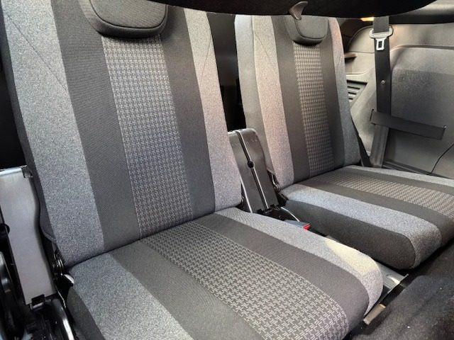 PEUGEOT 5008 BlueHDi 130 S&S EAT8 Active Business